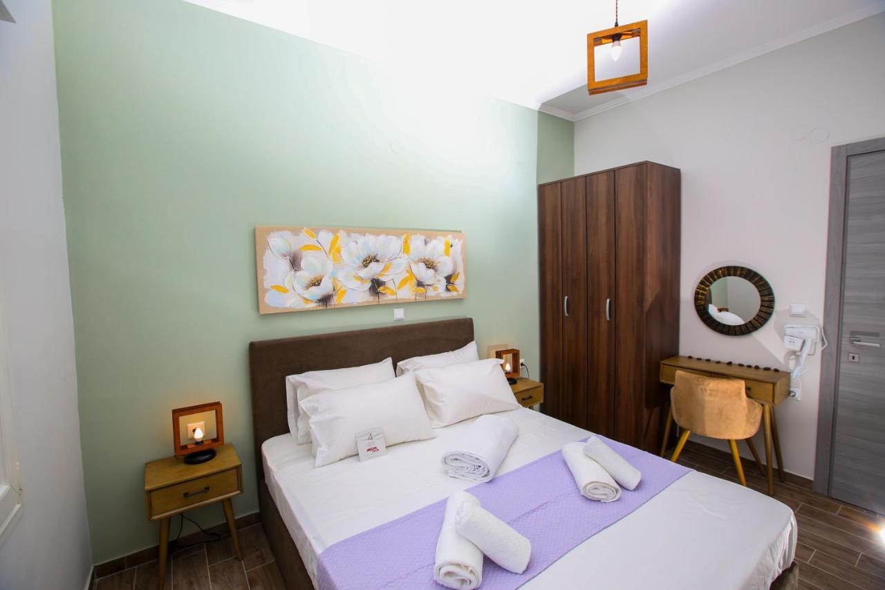 Stella Boutigue Rooms Néa Péramos Bagian luar foto