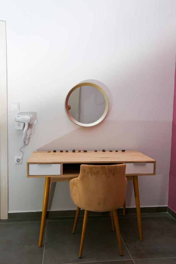 Stella Boutigue Rooms Néa Péramos Bagian luar foto