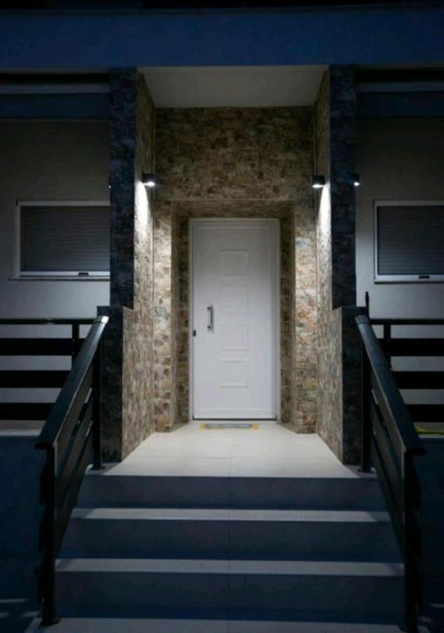 Stella Boutigue Rooms Néa Péramos Bagian luar foto